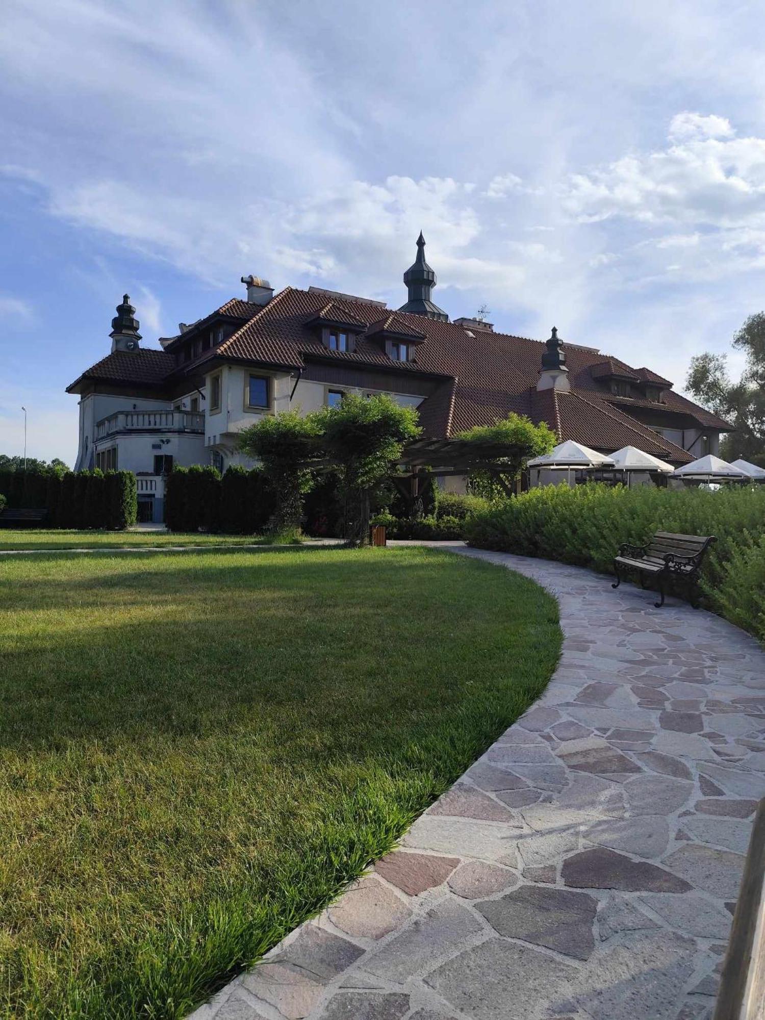 Hotel Kasztel Rzezawa Exterior photo